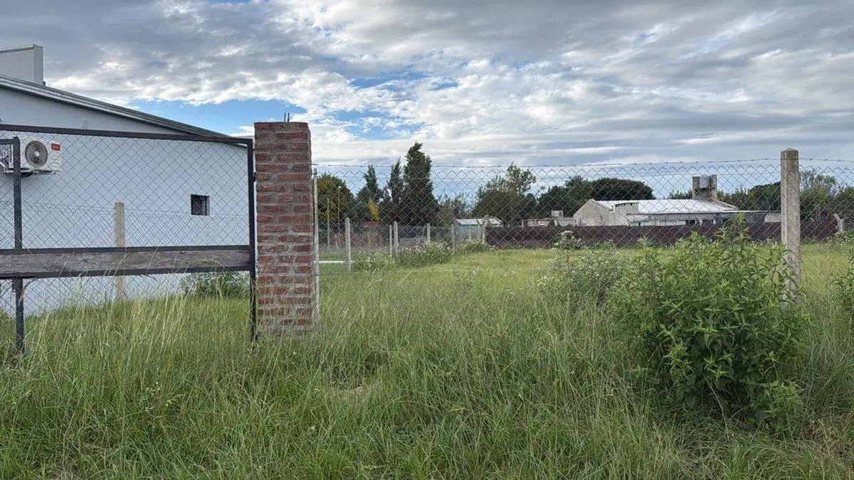 Se vende lote cercado! 3