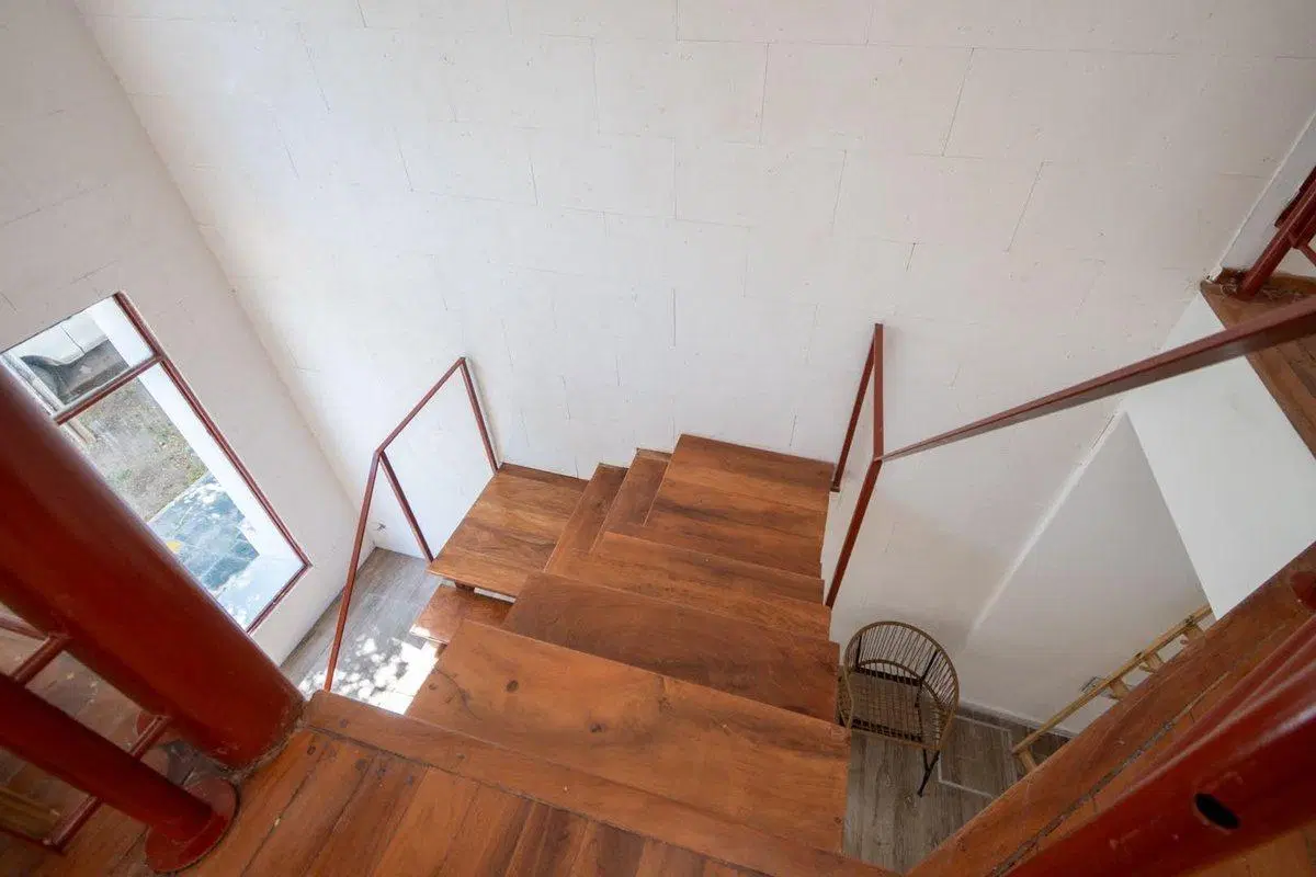CASA DE 3D, ESTUDIO CON BAÑO Y COCHERA EN CANDIOTI 3