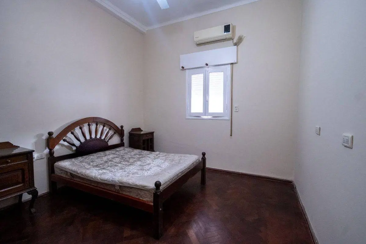 VENTA CASA 3/4 DORMITORIOS CON COCHERA Y PATIO 3