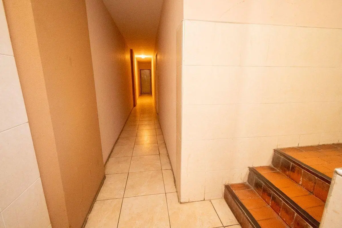 Depto 2 dorm y patio en micro-centro a refaccionar 2