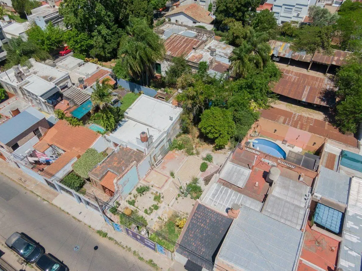 Lote de 264 m2 en Barrio Sur 2