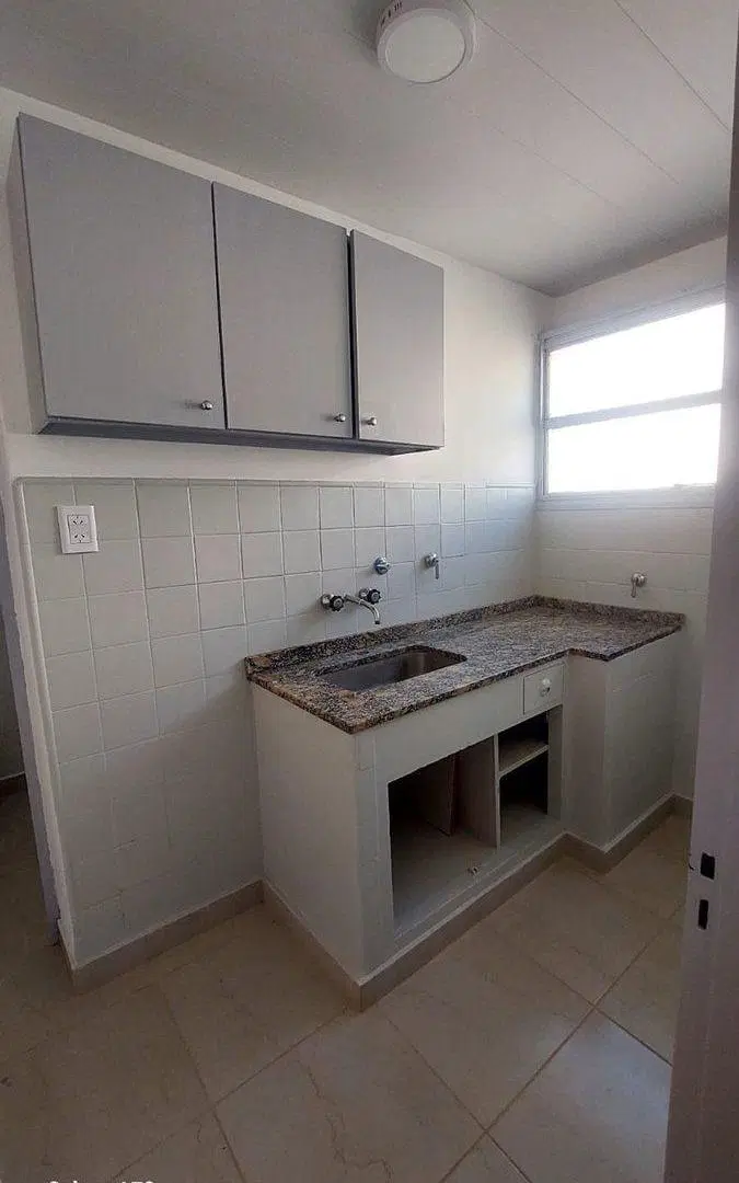 Dpto renovado amplias dimensiones 3 Dorm. 4