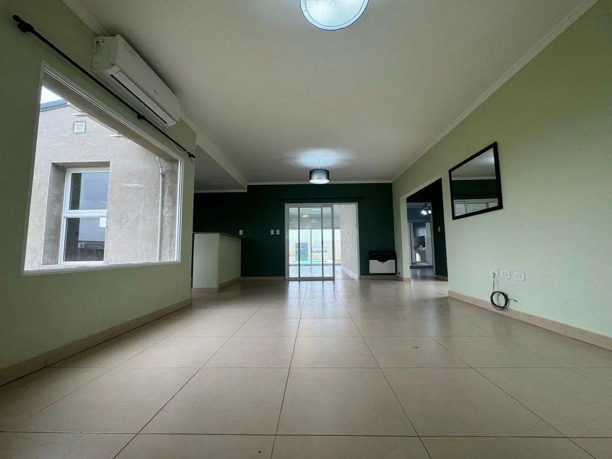 Venta casa moderna de 2 dorm en San Jerónimo Norte 2