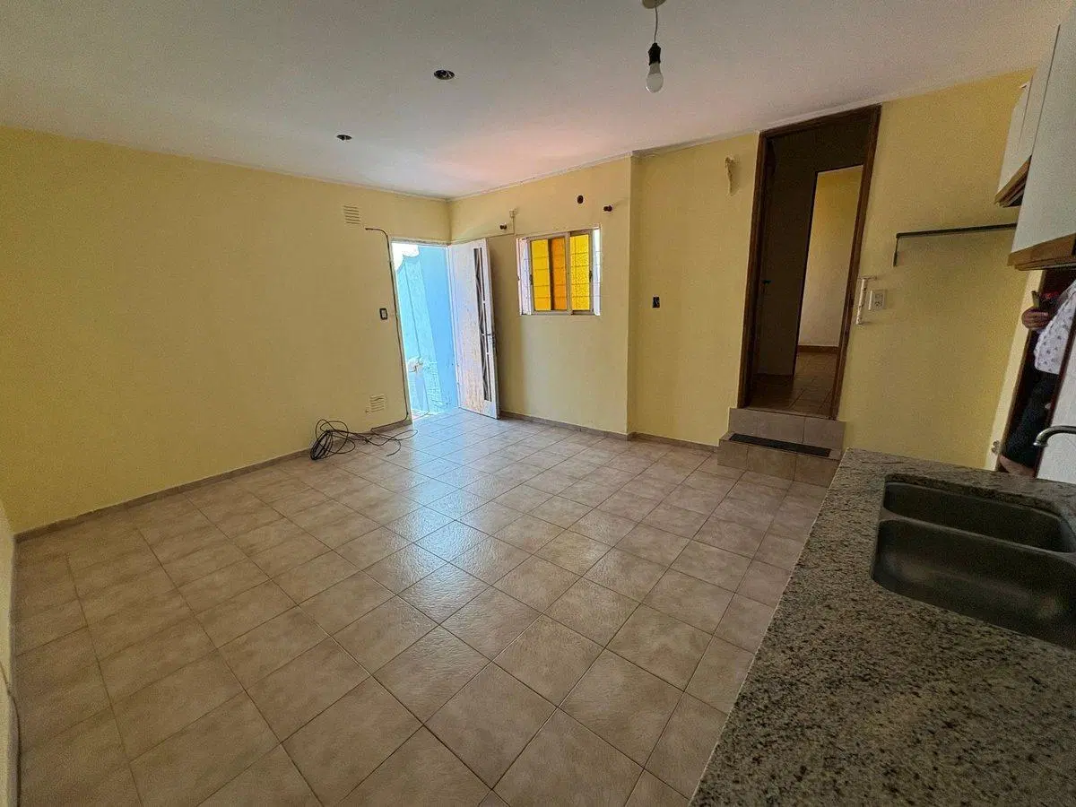 VENTA PLANTA ALTA 3 DORM +COCHERA, MTS DE GRAL PAZ 4