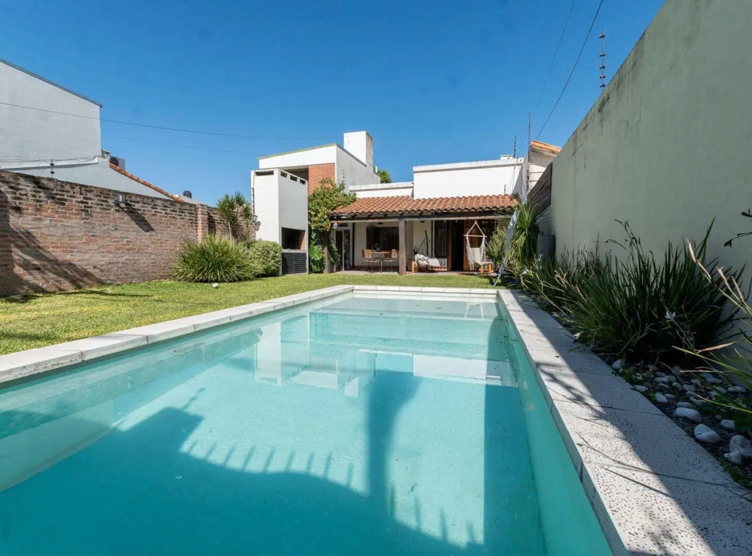 VENTA HERMOSA CASA PLENO GUADALUPE, PATIO Y PILETA 4