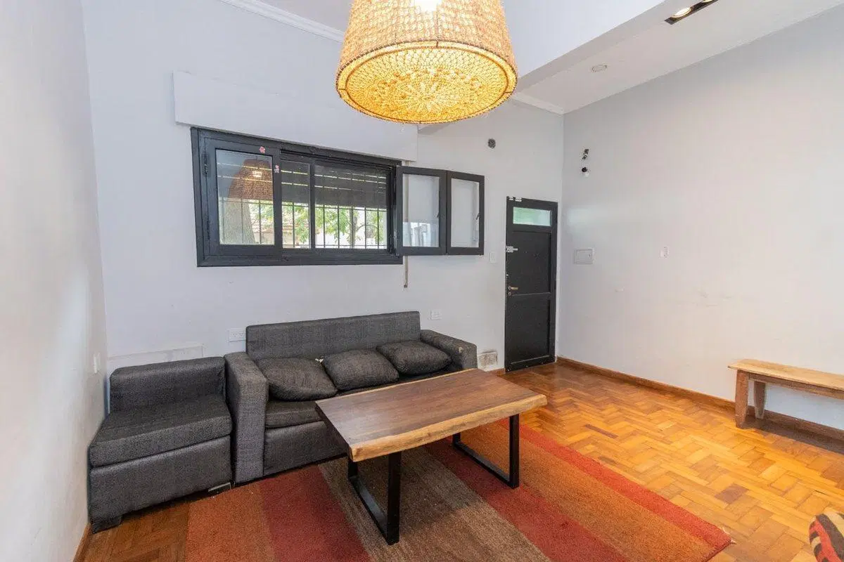 Casa amplia con 3 dormitorios y cochera Candioti 3