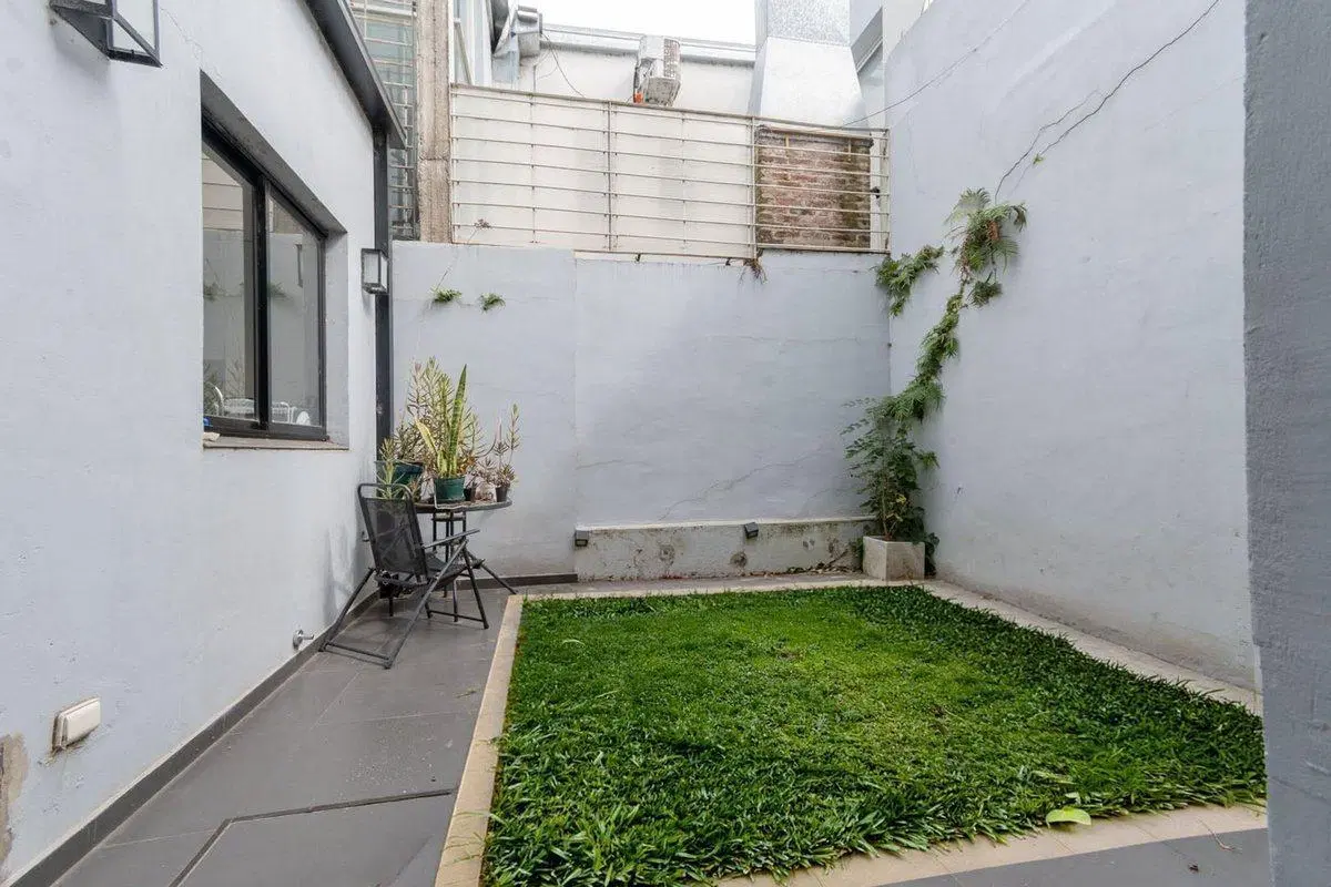 Casa amplia con 3 dormitorios y cochera Candioti 5
