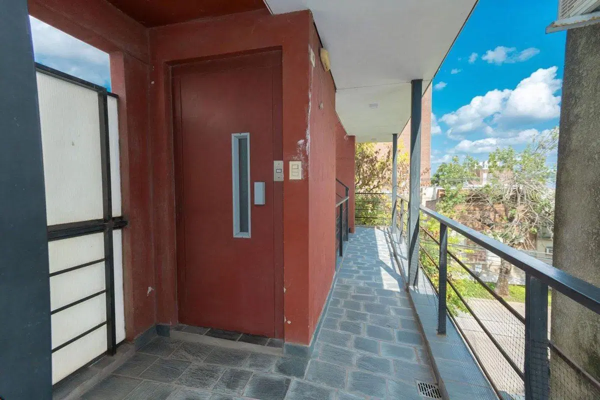 DEPARTAMENTO EN BARRIO CANDIOTI 4