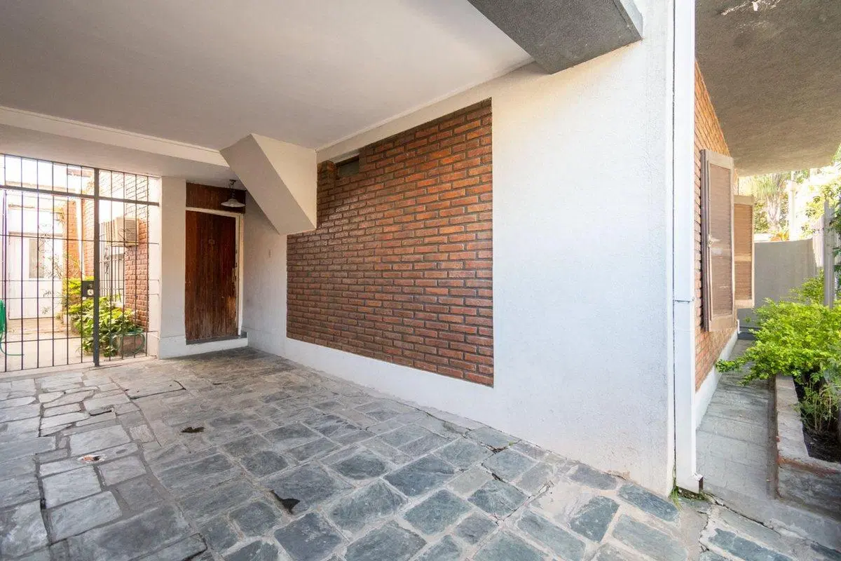 VENTA CASA GUADALUPE ESTE A METROS DE LA COSTANERA 3
