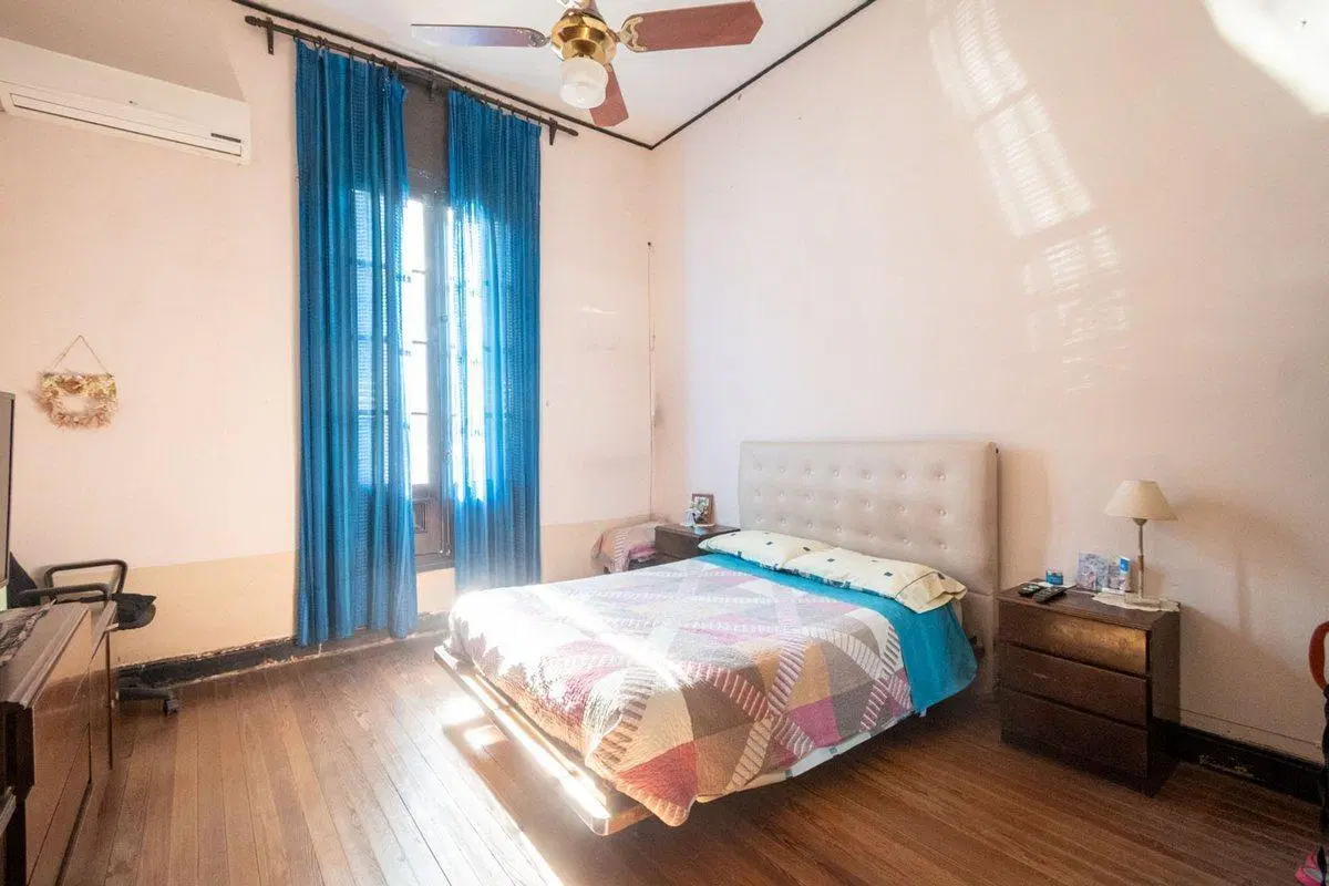 VENTA CASA ANTIGUA CON SALIDA A DOS CALLES 3
