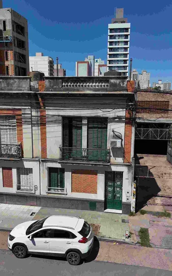 VENTA CASA DE 3 DORMITORIOS EN CONSTITUYENTES 2