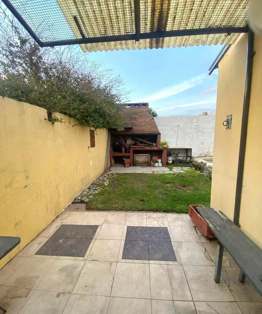 CASA EN BARRIO LOS CIPRECES 4