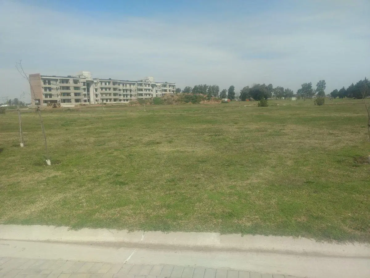 Lote en Santomas de 1013 M2 aprox en etapa 1 2