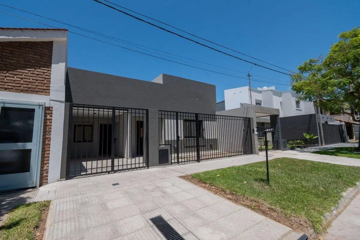 Casa a estrenar con patio verde en Guadalupe 5