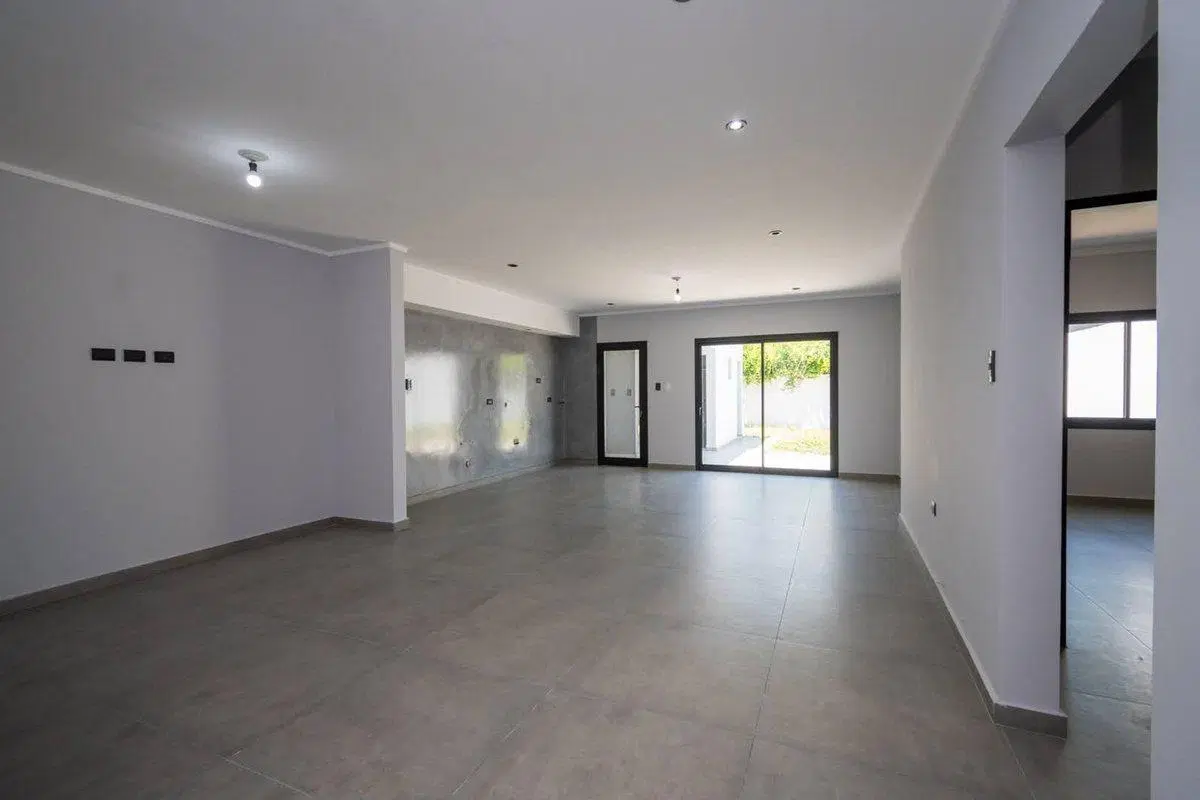 Casa a estrenar con patio verde en Guadalupe 2