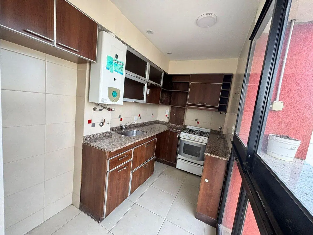 Depto de 2 dorm + balcón con asador en Candioti 3
