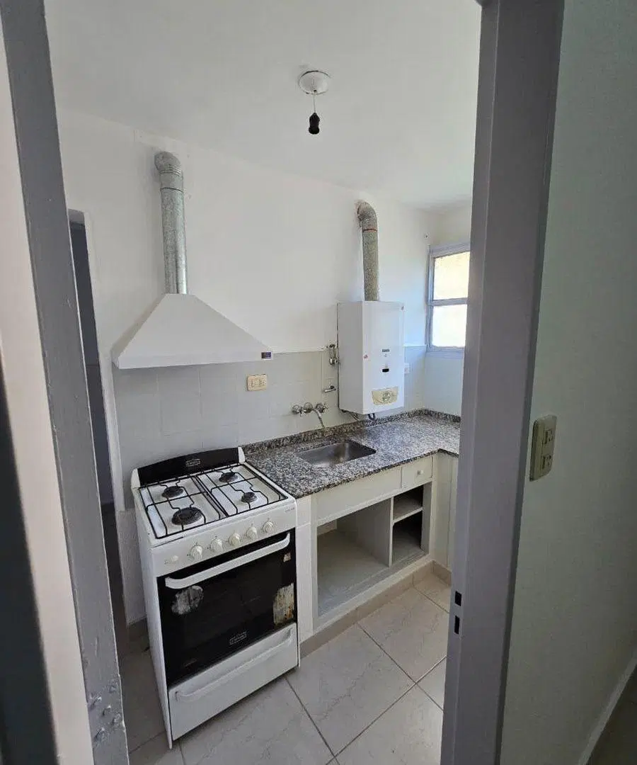 Dpto renovado amplias dimensiones 3 Dorm. 2