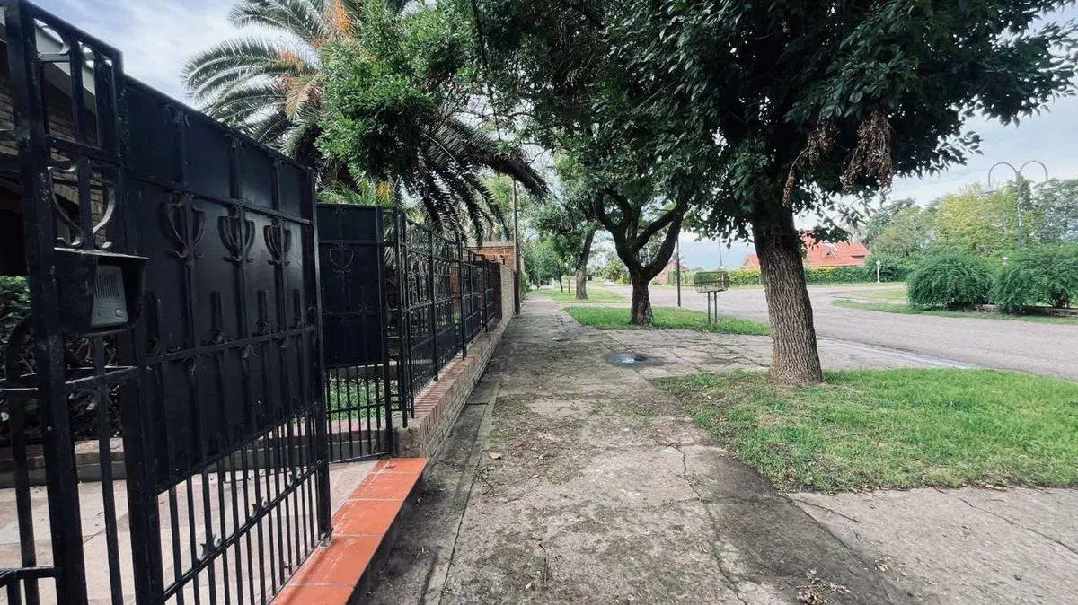 UNICA - CASA QUINCHO Y PILETA EN VENTA - MATILDE 4