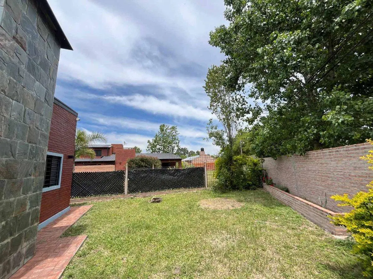 SE VENDE CASA QUINTA EXCELENTE ESTADO 4