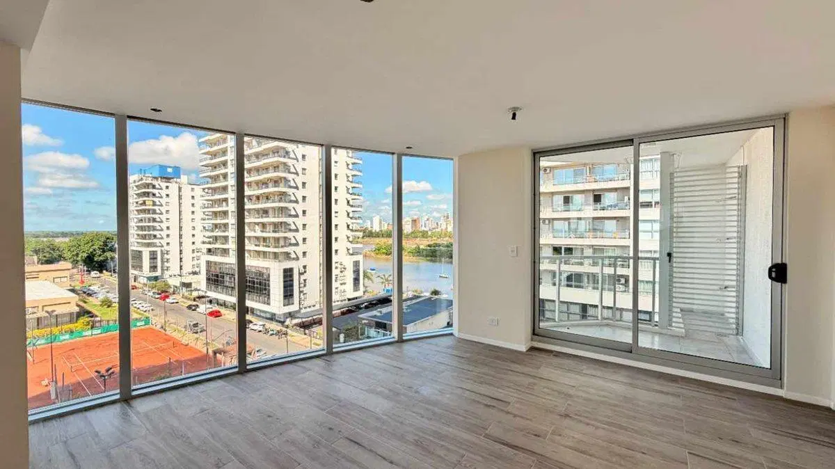 SE VENDE SEMIPISO DE 4 DORM EN AMARRAS CENTER 2