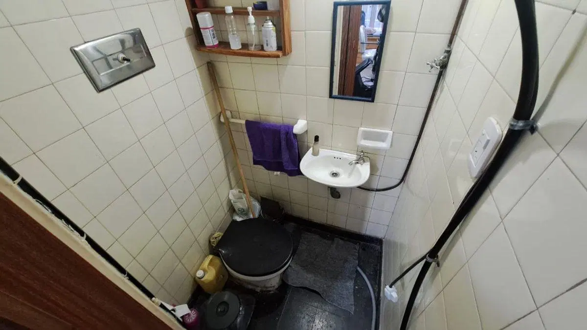 LOCAL COMERCIAL SOBRE URQUIZA 2100 4