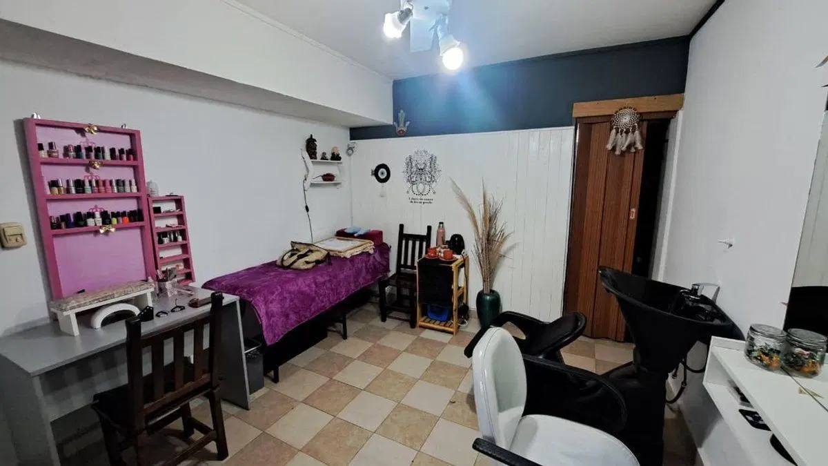 LOCAL COMERCIAL SOBRE URQUIZA 2100 3