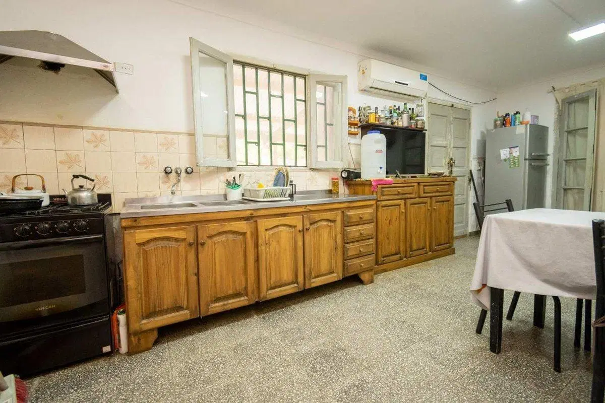 Venta Casa Rincón a 1 cuadra de la Plaza 3