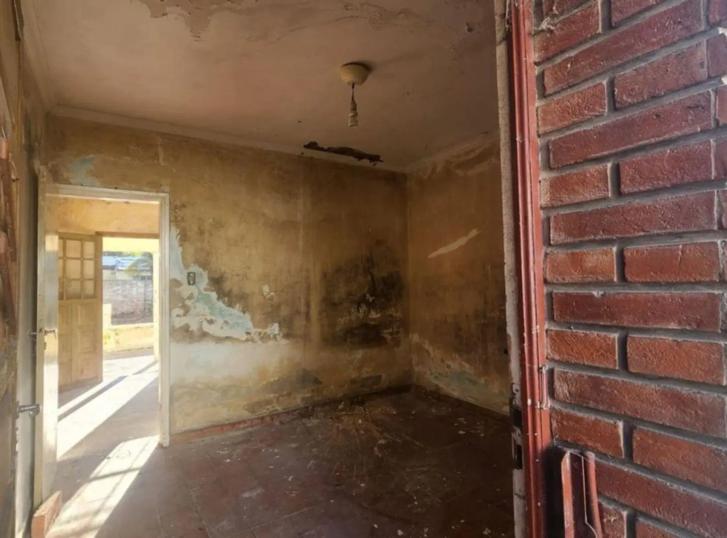 Casa a refaccionar en zona estratégica 4