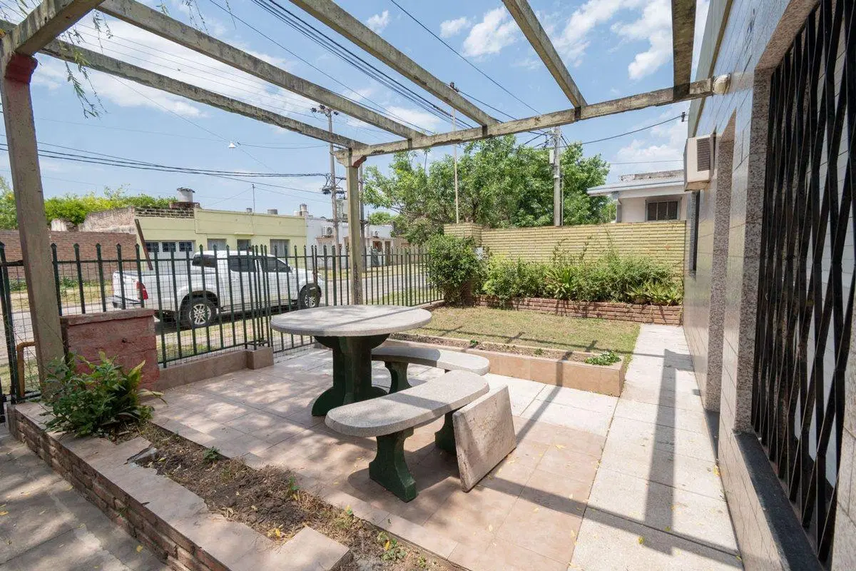 SE VENDE CASA GUADALUPE OESTE! APTA A CREDITO 2