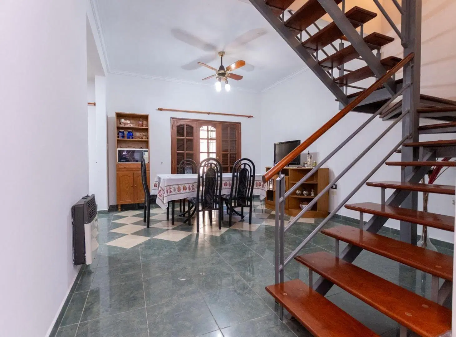 3 dormitorios, cochera patio y en quincho | VENTA 4