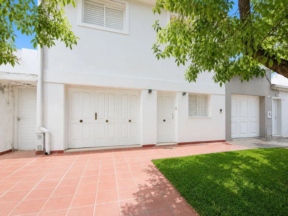 Dúplex PH en Villa Dora · 2 dorm. - cochera. 8