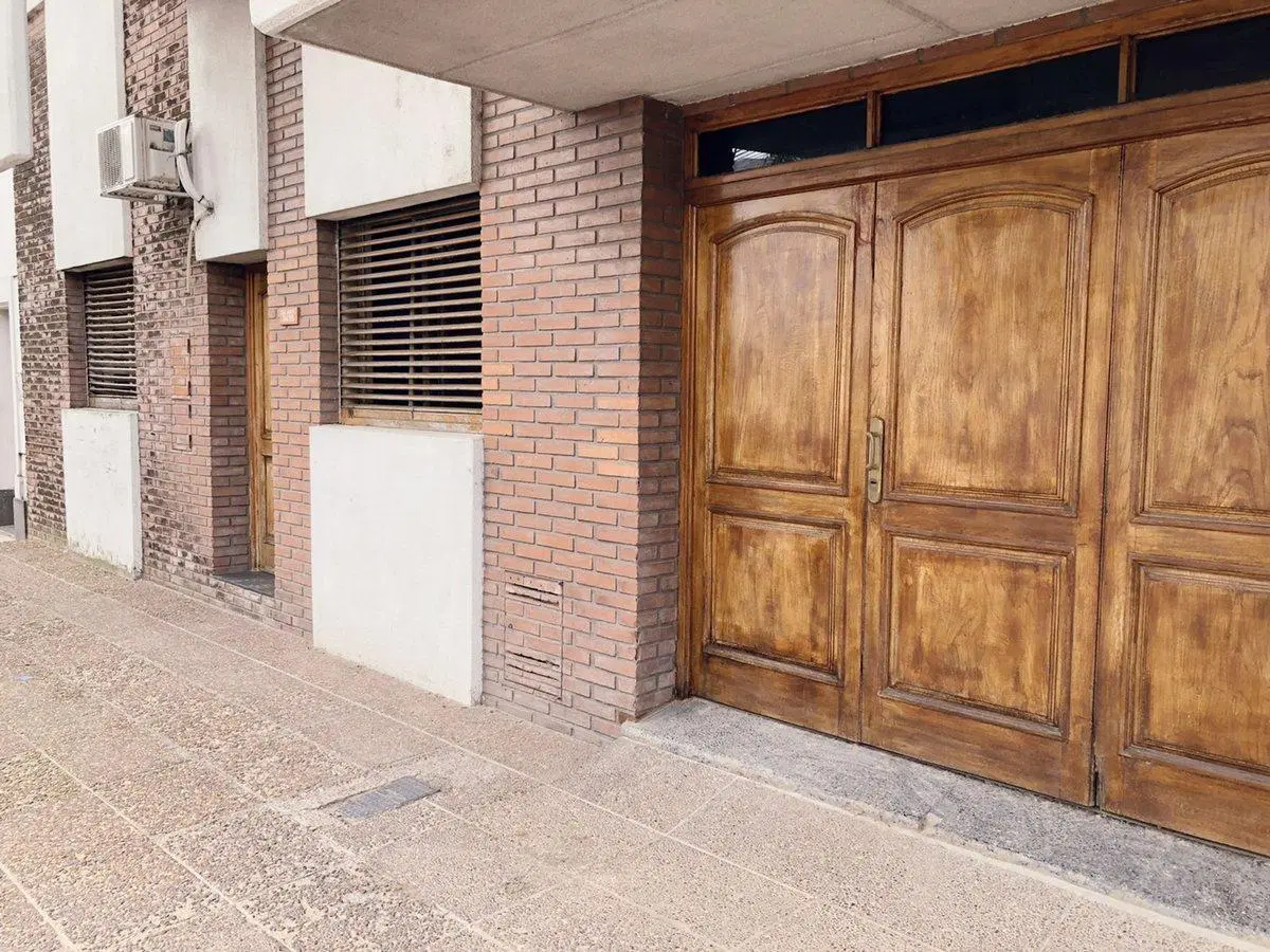 Venta casa barrio Constituyentes, cochera y patio 5