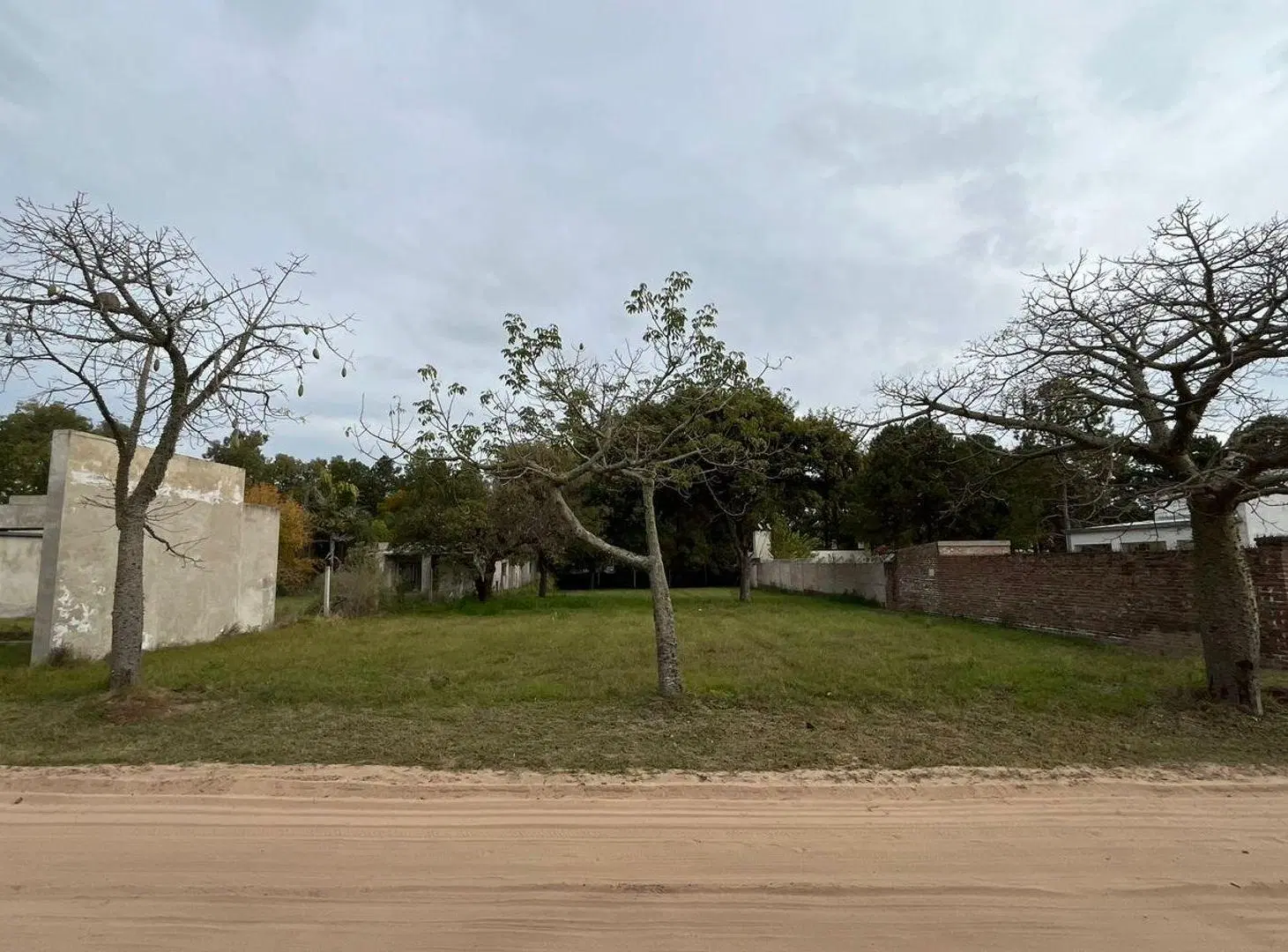 VENTA LOTE BV. BOSQUE LASALLE, COLASTINÉ 4
