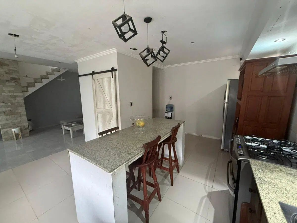 venta de casa en Z .Norte con cochera patio pileta 2