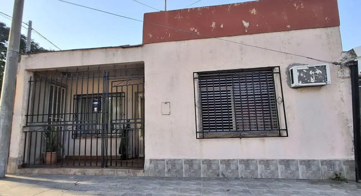 Se vende casa Guadalupe Oeste 4