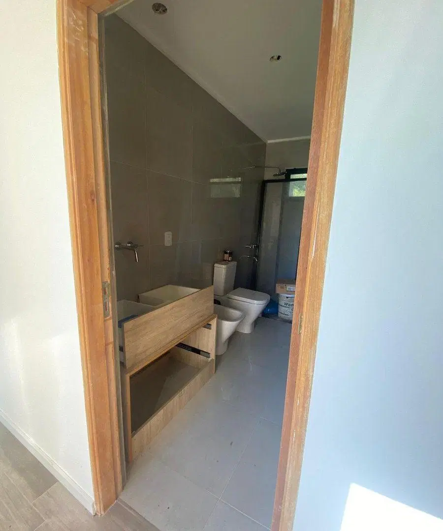 VENTA CASA EN BARRIO PORTAL DEL LEYES/CONSTRUCCION 3