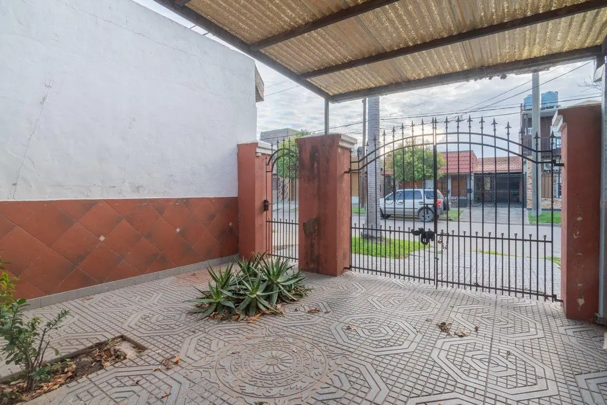Venta Duplex con cochera 2 dormi y patio Santa Fe 4