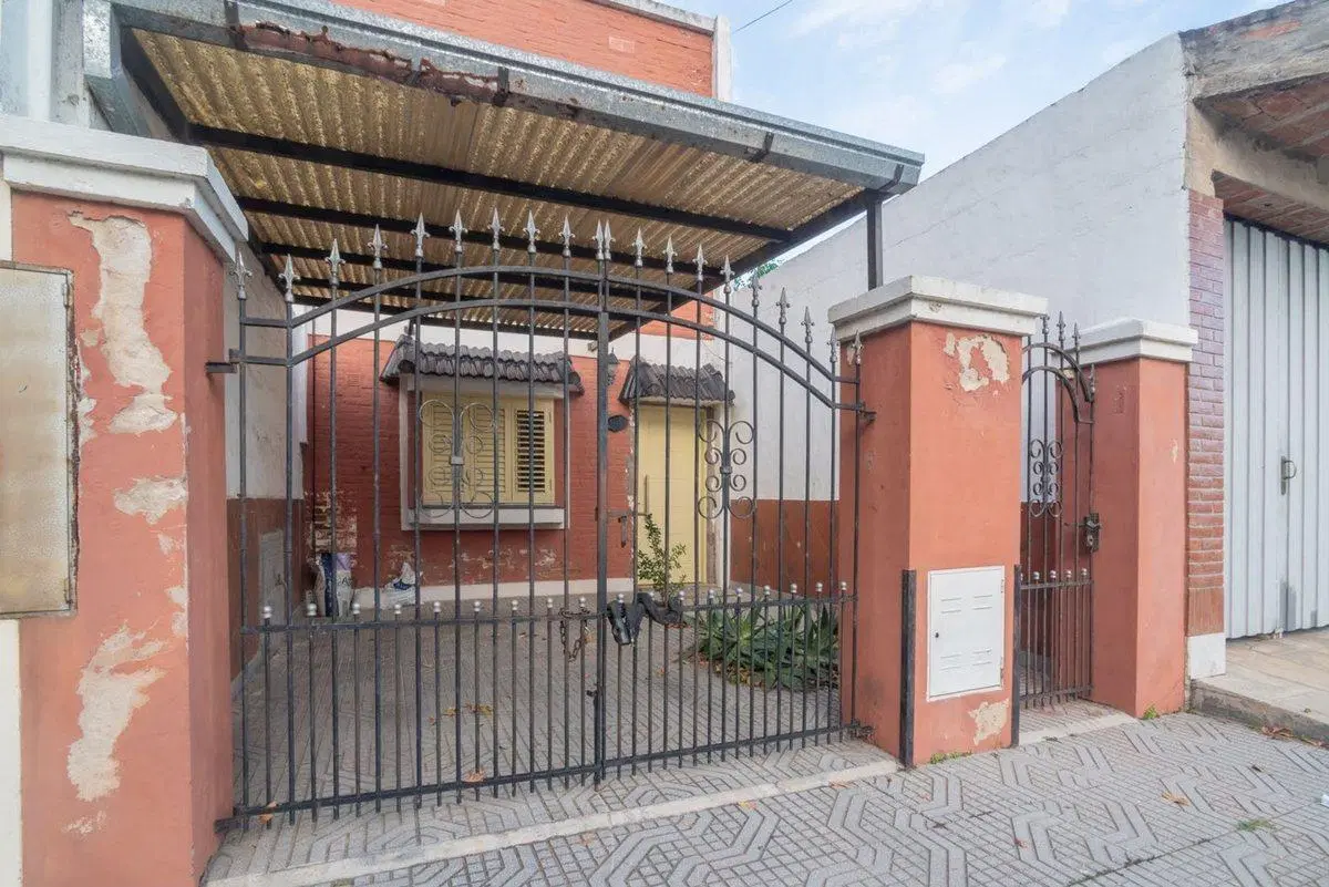 Venta Duplex con cochera 2 dormi y patio Santa Fe 3