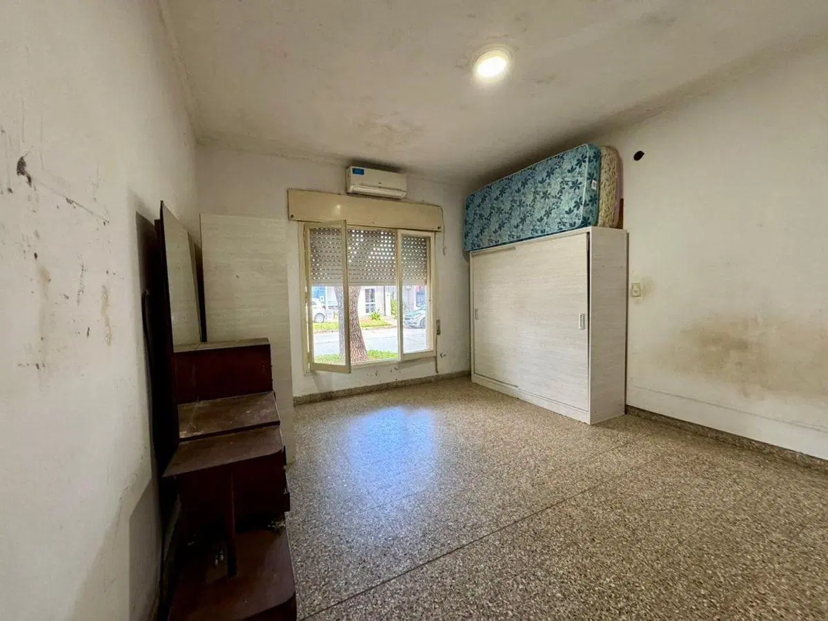 VENTA CASA A REFACCIONAR EN SJN 5