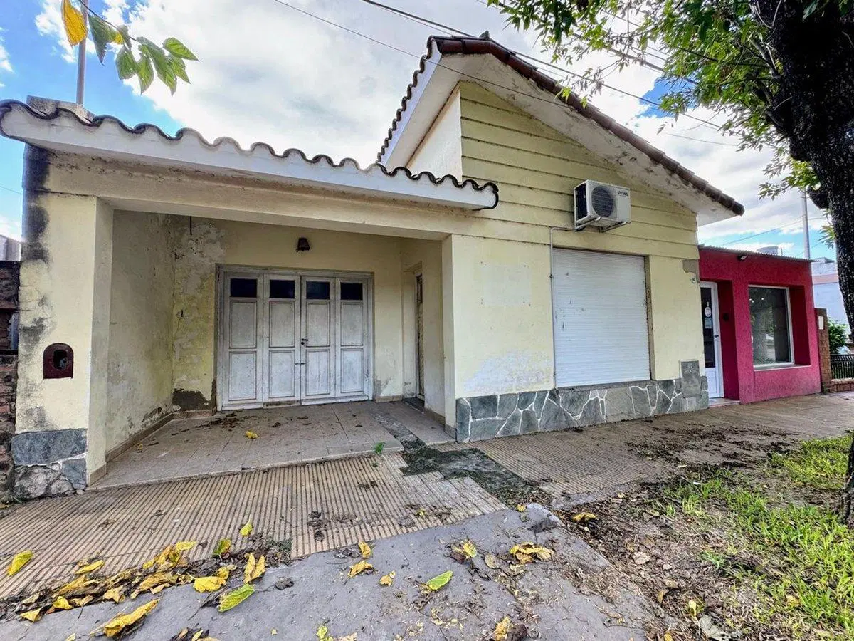 VENTA CASA A REFACCIONAR EN SJN 3