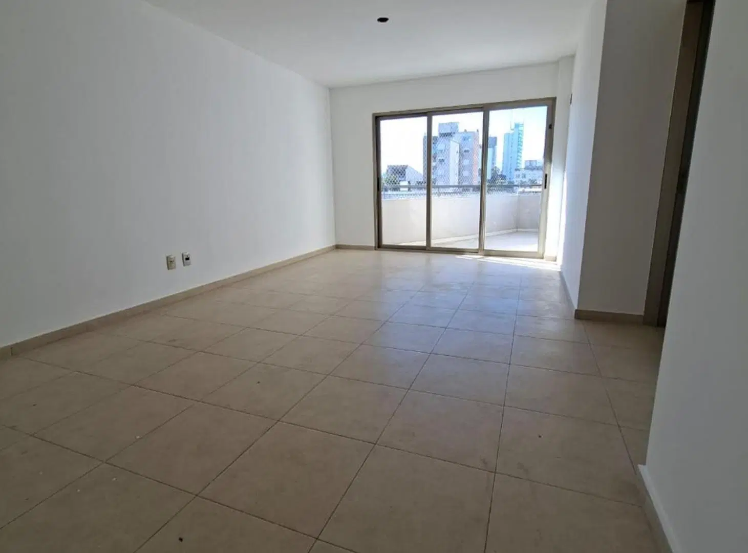 Celestino VIII. Dpto de 2 dorm y 2 baños. Centro. 2