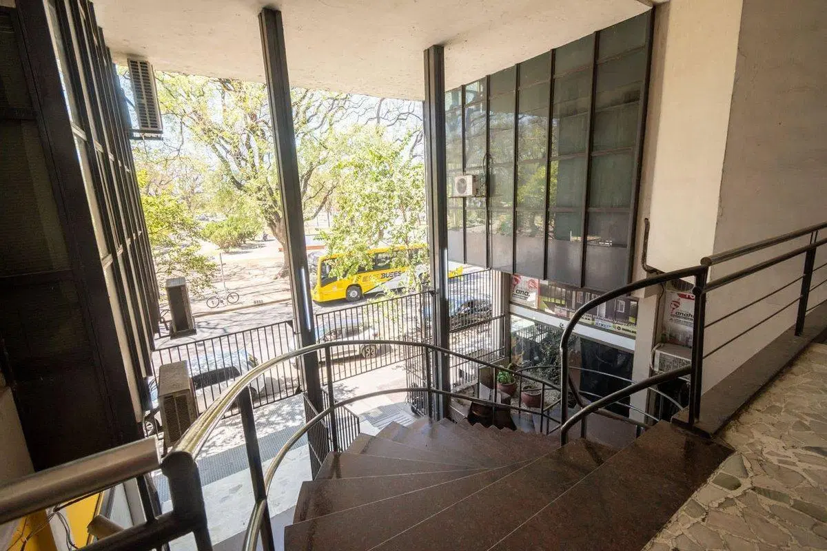 OFICINAS Y COCHERA EN VENTA 5