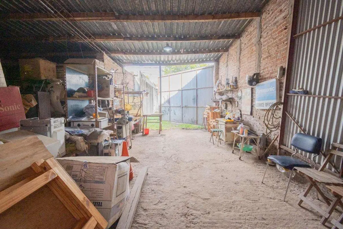 VENTA LOCAL/OFICINA A REFACCIONAR CON GALPON 5