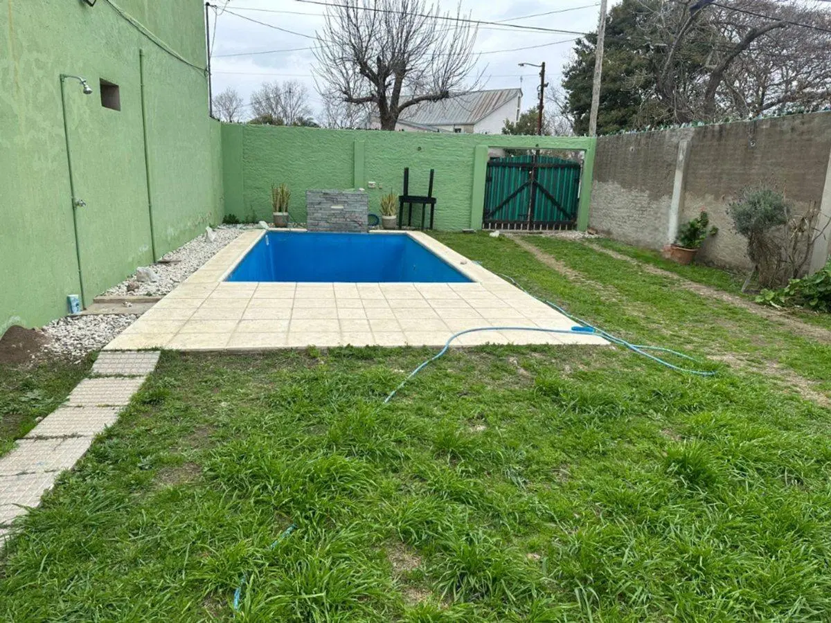 Terreno con pileta en venta en Altos del valle.- 2
