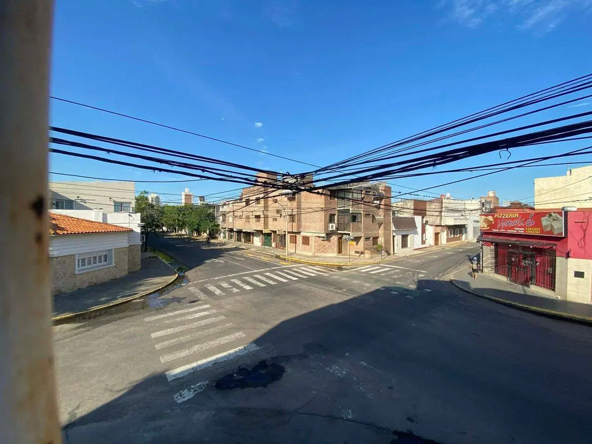 DPTO CON COCHERA EN BARRIO SUR | SOBRE URQUIZA 4