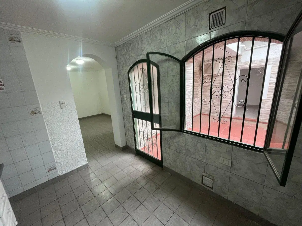 DPTO INTERNO EN B° CANDIOTI DE 1 DORM A LA VENTA 5