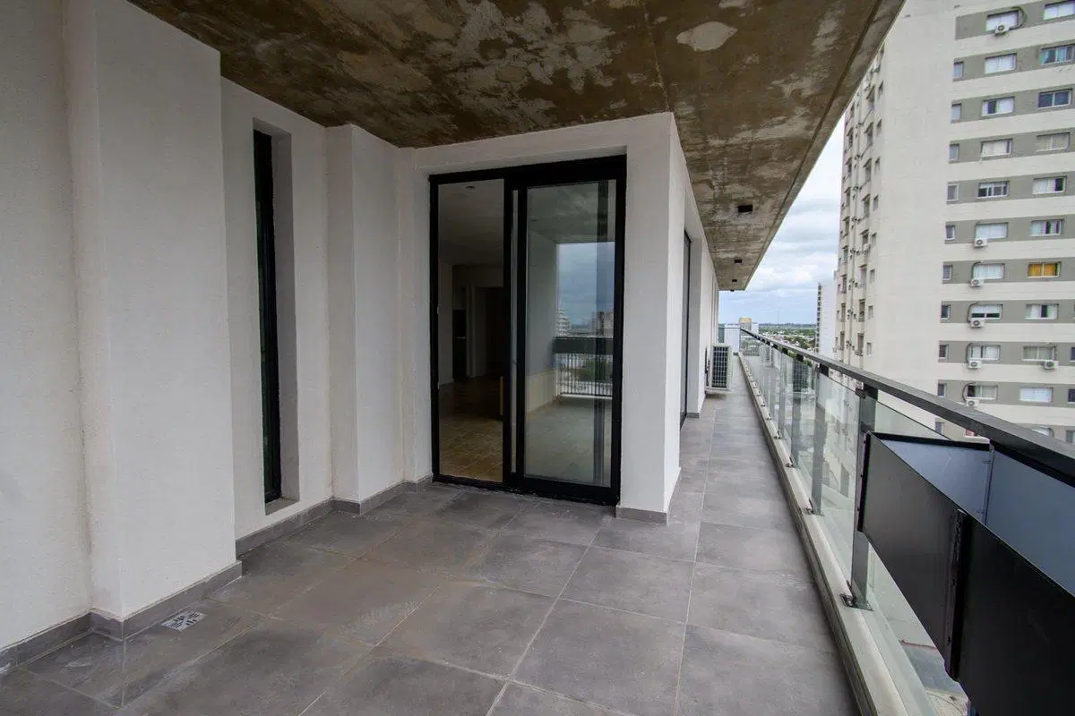 VENTA - PISO DE 3 DORMITORIOS CON COCHERA 3