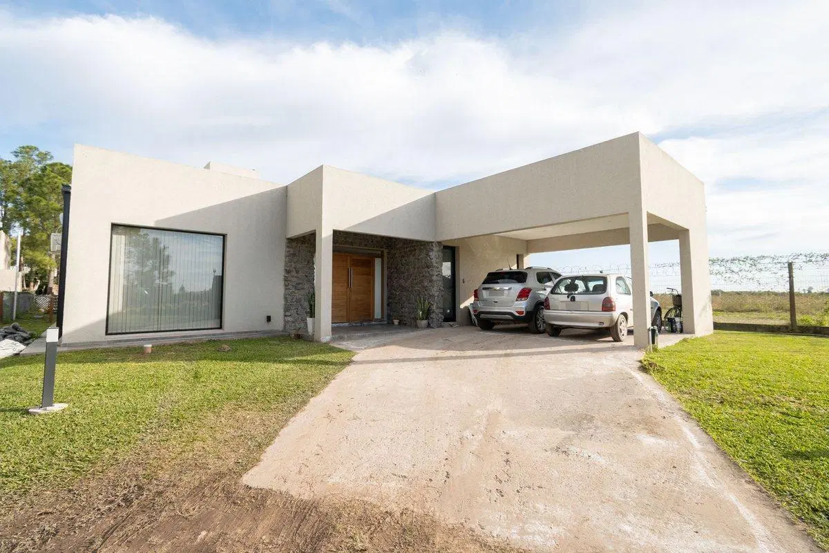 CASA TRES DORMITORIOS EN COUNTRY EL PINAR 3