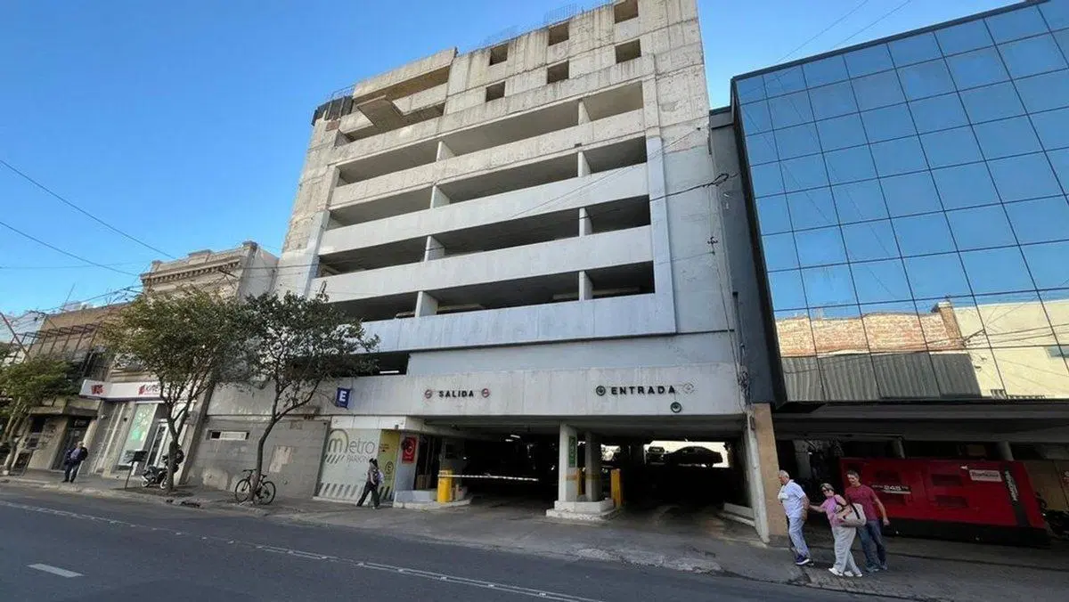 Cochera a la venta en en Zona "Sanatorios" 4