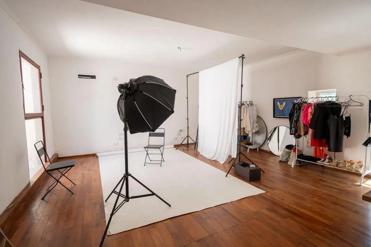 CASA DE 3D, ESTUDIO CON BAÑO Y COCHERA EN CANDIOTI 2